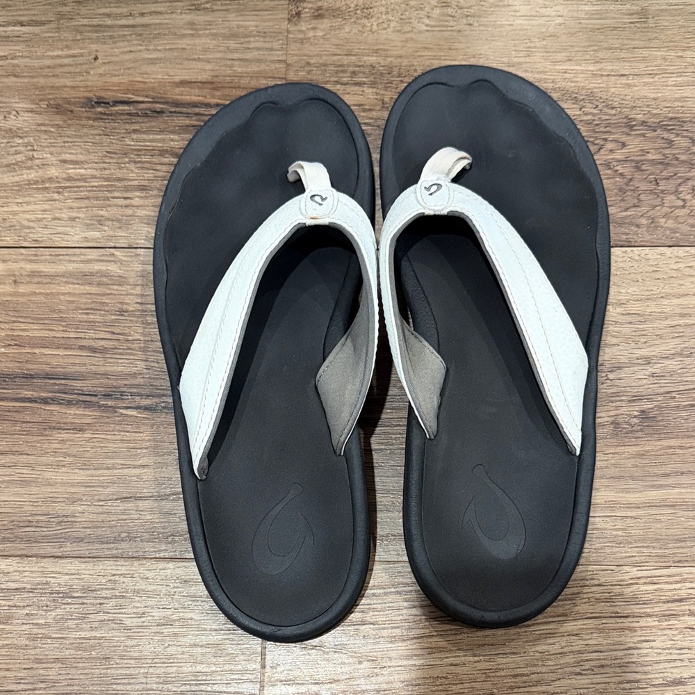 OluKai Black and White Sandals